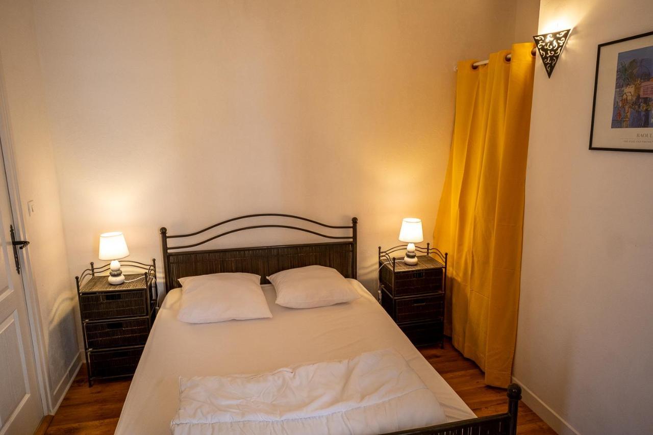 Appartement Place Des Cordeliers Dinan Exterior foto