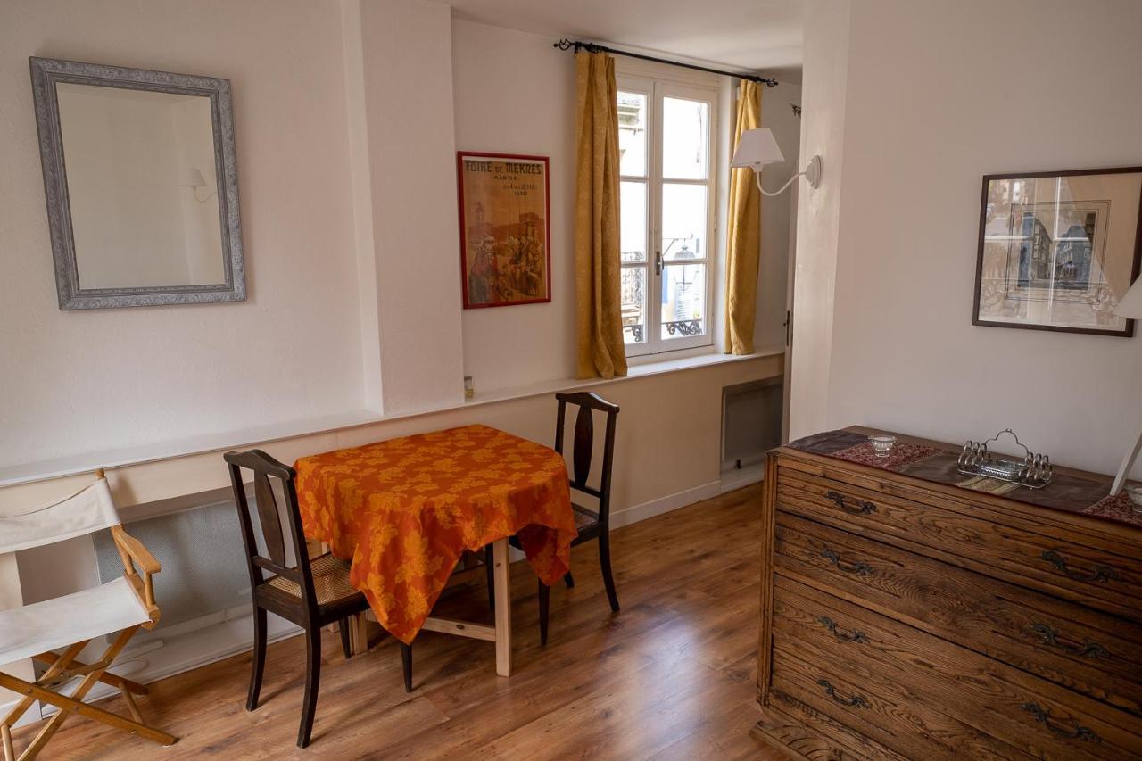 Appartement Place Des Cordeliers Dinan Exterior foto