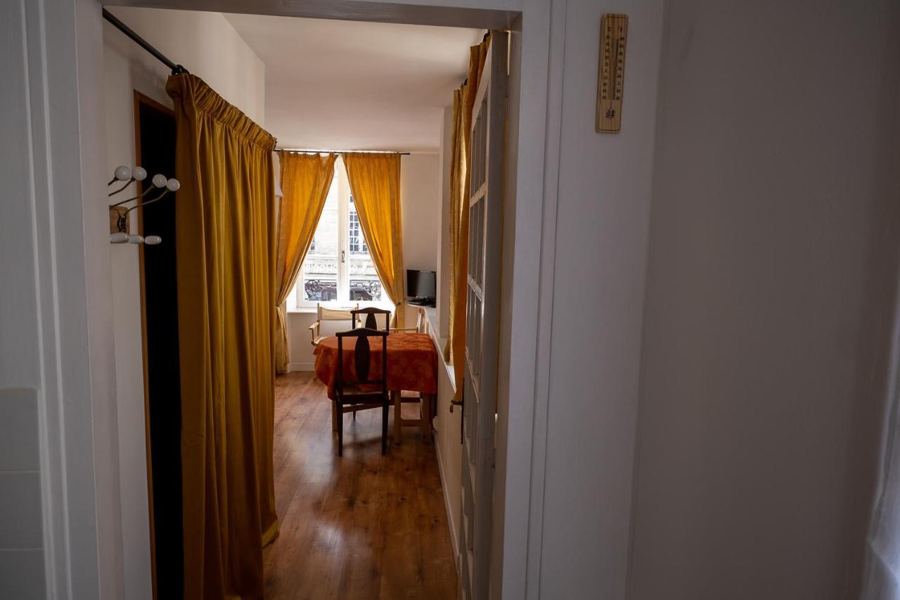 Appartement Place Des Cordeliers Dinan Exterior foto